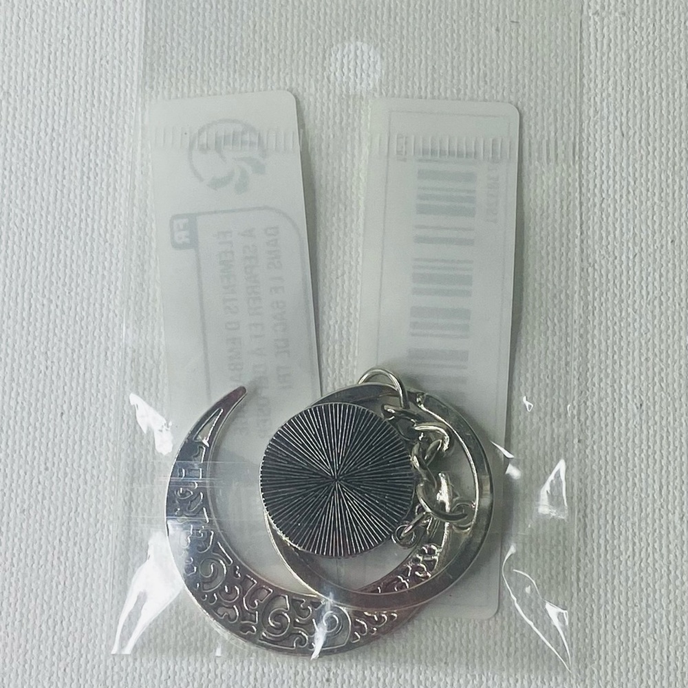 Evil Eye Moon Keychain - Picture 5 of 5